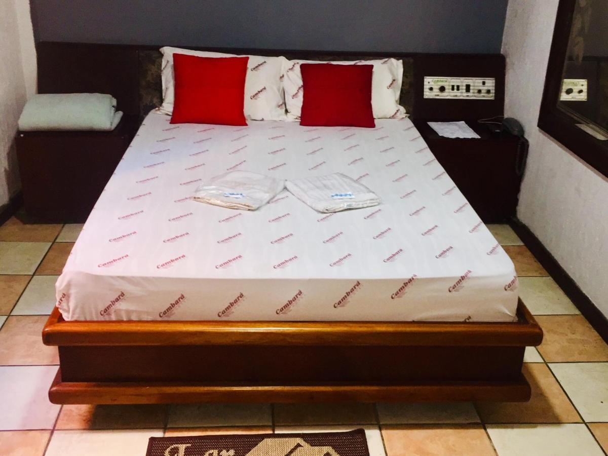Hotel Cambara Озаску Екстер'єр фото